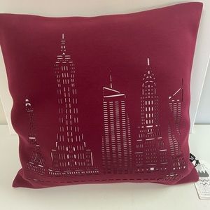 NWT Hudson and Kings Pillowcases